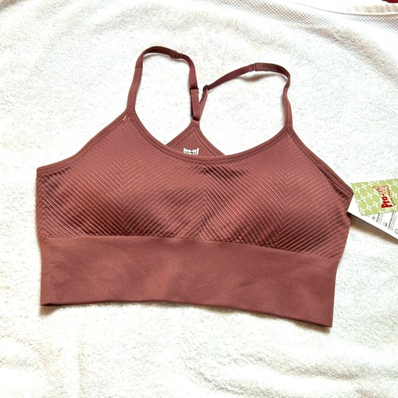 NWT Pro Fit Women’s Sports Bra Dark Mauve‎ criss cross ask back sz xl - Picture 1 of 6
